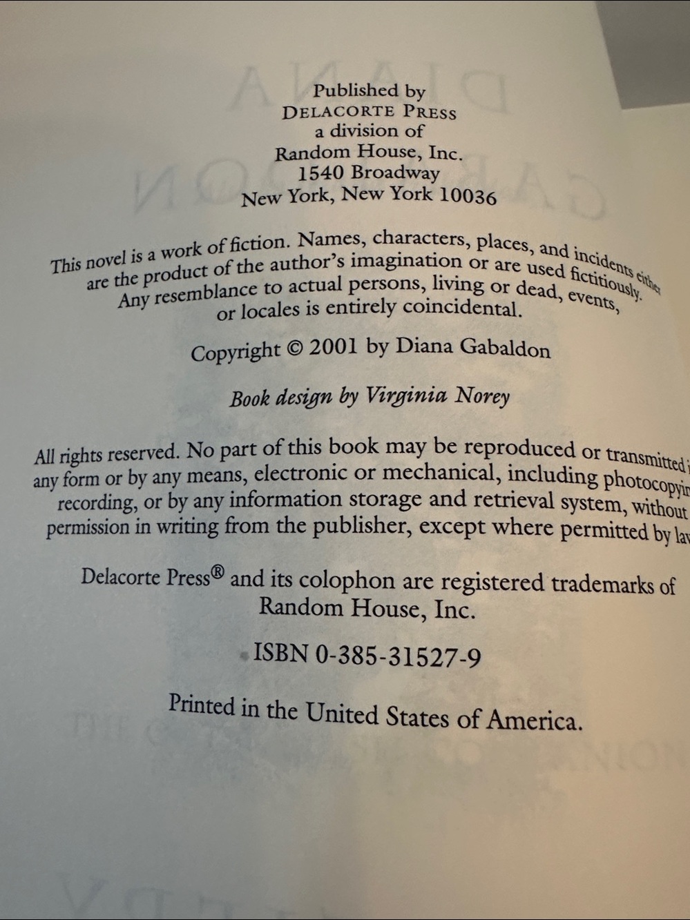 Diana Gabaldon "The Fiery Cross" Hardcover - Red with Gold Lettering - Picture 4 of 4